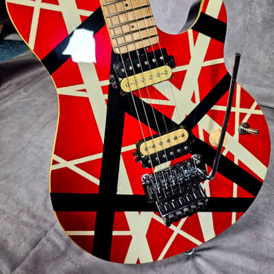 Sterling AX40D Axis EVH Runaround Custom image 4