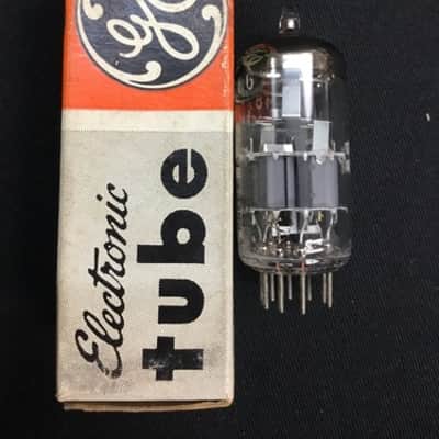 NOS GE (Valvo) 6GM8 ECC86 Dual Triode AUDIO AMP VACUUM TUBE Tested GERMANY 4.209 image 2