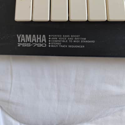 Yamaha PSS-790 90s