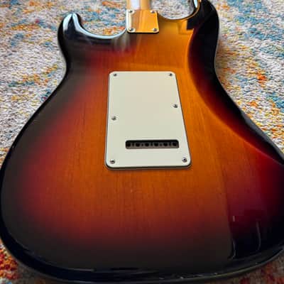 Fender American HSS FSR Stratocaster with Rosewood Fretboard 3-Color Sunburst image 2