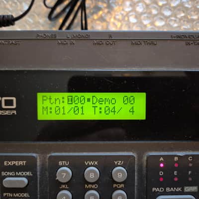 Roland R-70 Human Rhythm Composer Drum Machine – Near Mint – Fully Working – 1990s image 4