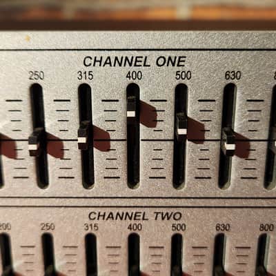 dbx 231s Dual Channel 31-Band EQ image 4