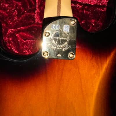 Fender 60th Anniversary Commemorative American Standard Stratocaster with Gold Hardware, Maple Fretboard 2014 - 2-Color Sunburst image 12