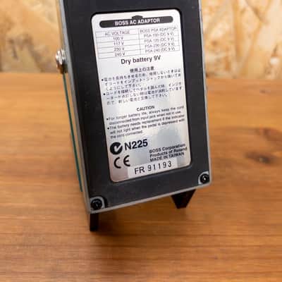 Boss TR-2 Tremolo Guitar Effect Pedal Tested image 6