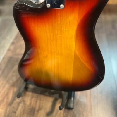 Fender Jaguar 1997-2008 - 3 tone sunburst image 12
