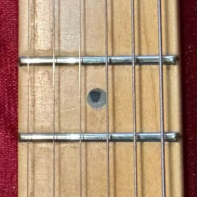 Fender American Standard Stratocaster with a maple Fretboard 1998 - 2002 3-Color Sunburst image 3
