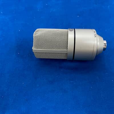 Used MXL 990 Large-diaphragm Condenser Microphone with clip and case image 4