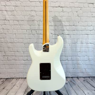 Fender American Ultra Stratocaster with Rosewood Fretboard 2019 - Present - Arctic Pearl image 7
