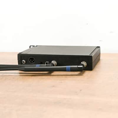 Shure ULXS14 Belt Pack Wireless System - 662-698 MHz (NO POWER SUPPLY) CG0128J image 6