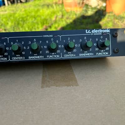 TC Electronic TC 1140 Parametric EQ - VGC image 5