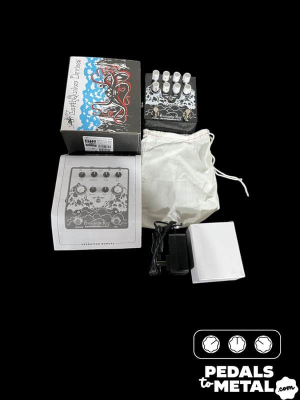 EarthQuaker Devices Avalanche Run Stereo Reverb & Delay with Tap Tempo