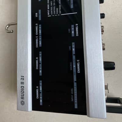 Native Instruments Traktor Audio 8 Interface image 1