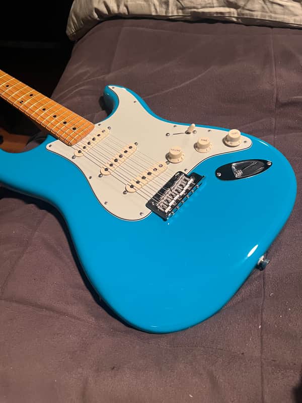 Fender American Professional II Stratocaster Miami Blue with Maple Fretboard image 1