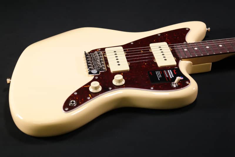 MINT Fender American Performer Jazzmaster - Rosewood Fingerboard - Vintage White 827
