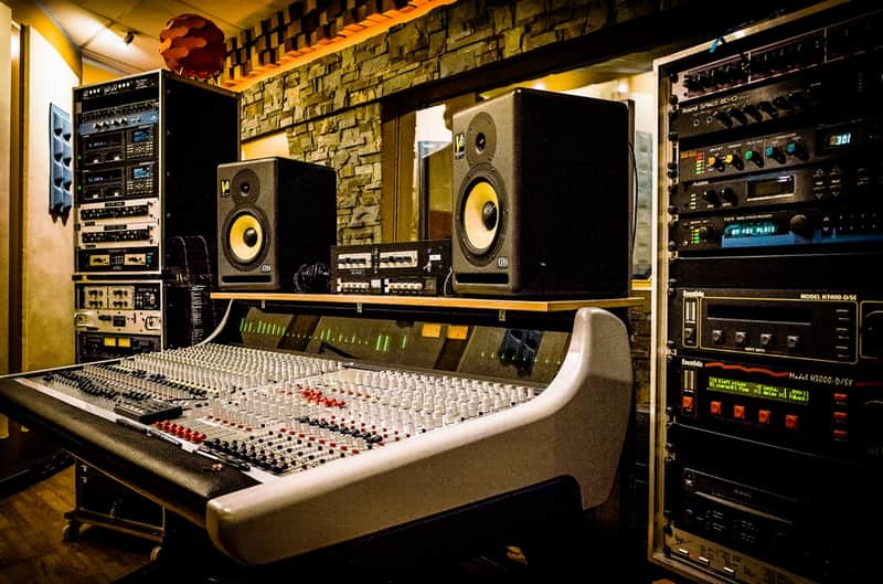 D&R Orion X recording and mixing console  2011 image 1
