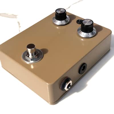 Mud Kicker Distortion - Beige - JD Pedals image 3
