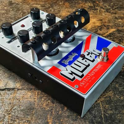 Electro-Harmonix English Muff'N Tube Distortion / Preamp 2005 - 2021 - Silver / Red / Blue image 3