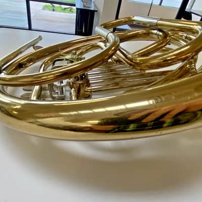 Very Clean Used Holton H602 Single F French Horn in Yellow Brass, Lacquered; with Case,Mouthpiece image 13