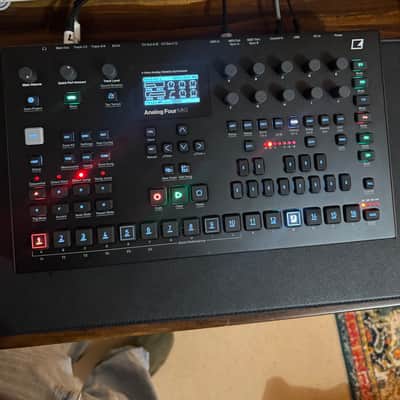 Elektron Analog Four MKII + Decksaver