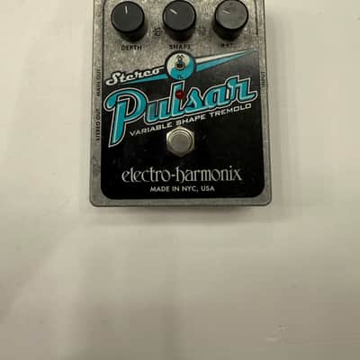 Electro Harmonix Stereo Pulsar Variable Shape Tremolo EHX Guitar Effect Pedal image 1