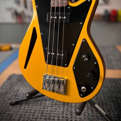 Ingold Guitars Mildred Bass 2025 - Short Scale - Gold image 1