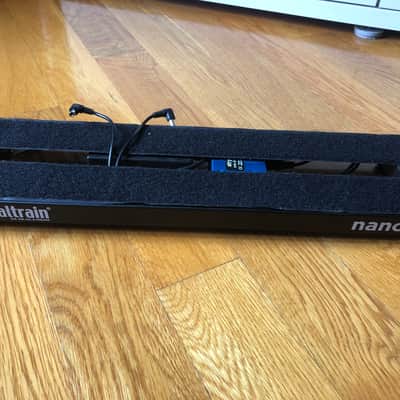 Strymon Ojai 5-Output DC Power Supply with Pedaltrain Nano+ image 2