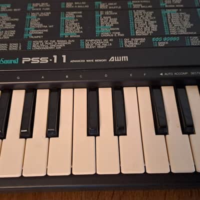 Yamaha PSS-11 90s boxed Sample based Keyboard Retro Mini Toy Synth image 3