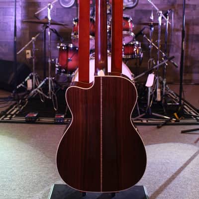 Used 2018 Martin Custom Shop 00-14 Fret Cutaway Acoustic Guitar, Natural w/ Case image 4