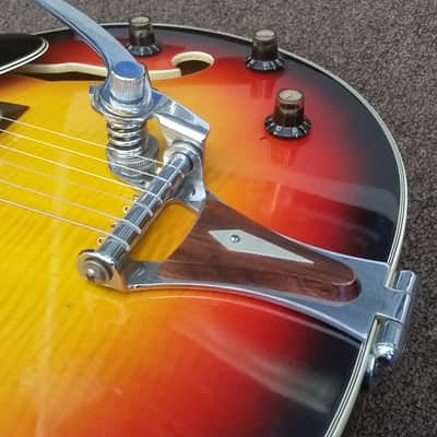 70's Univox Coily U1825 ES 335 size thinline hollowbody 3-Tone Sunburst image 6