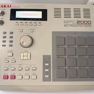 Akai MPC2000 MIDI Production Center 1997 - 2001 - Grey