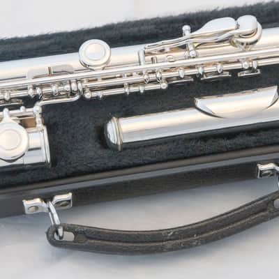 Yamaha YFL-261 Silver-plated Open-Hole Intermediate Flute *Overhauled New Pads image 10