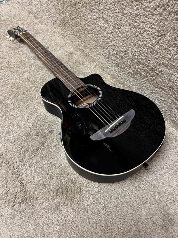 Yamaha APXT2 3/4 Thinline Acoustic-Electric Guitar w/ Gig Bag