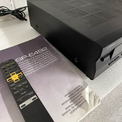 YAMAHA DSP-E800 AV Processor Amplifier - 230V 180W 50Hz With Remote image 8
