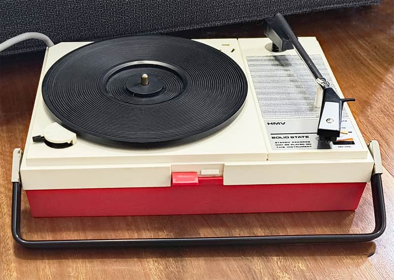 Vintage HMV CB82 Mini Mono Record Player - Rare image 1