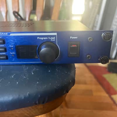 Lexicon MX400 Dual Stereo / Surround Reverb Effects Processor with IEC power cable and rack mount bolts/washers image 5