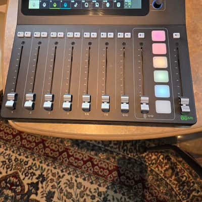Mackie DLZ-Creator 12-Channel Digital Mixer 2023 - Present - Black image 2