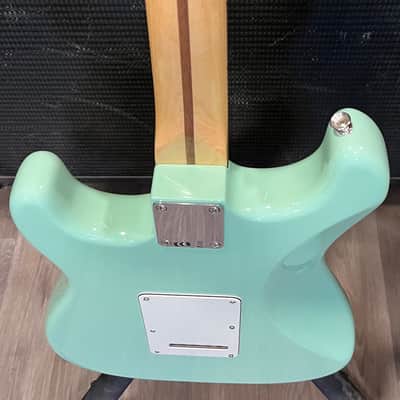 Fender American Special Stratocaster with Maple Fretboard 2013 - Surf Green image 11