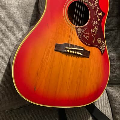 Gibson Hummingbird 1967 - Sunburst image 3