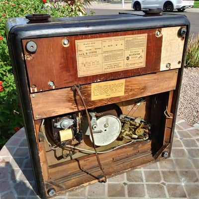 Vintage RCA Victor Victrola Model 65U Tube Radio & Phonograph Combo image 13