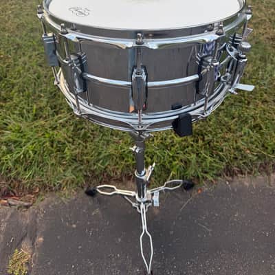 Ludwig LM402 Supraphonic 6.5x14" 10-Lug Aluminum Snare Drum 1985 - Present - Chrome-Plated image 2