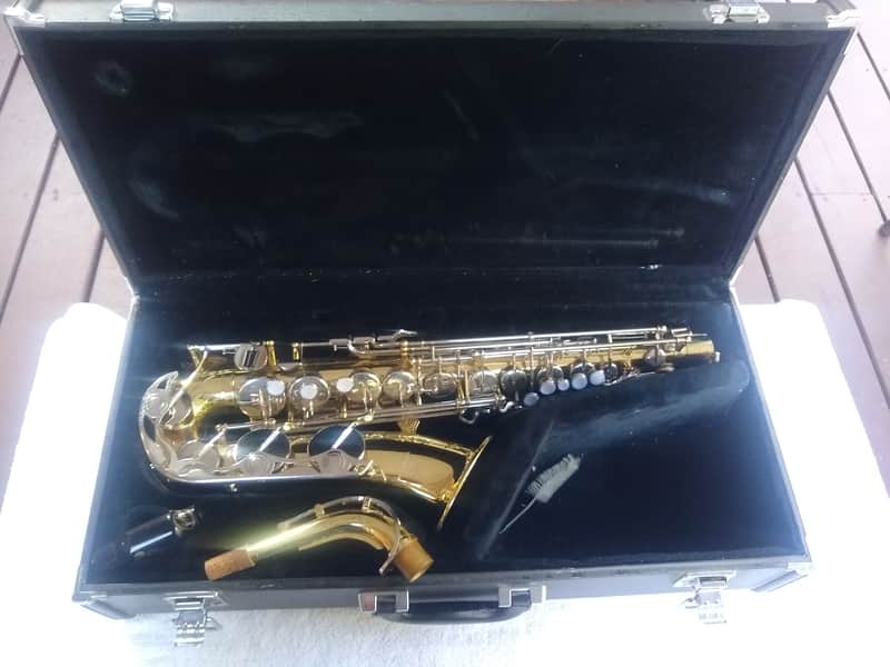 Yamaha YAS-23 Made in Japan Alto Saxophone image 1
