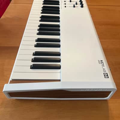 Arturia KeyLab 88 MkII MIDI Controller 2019 - Present - White image 3