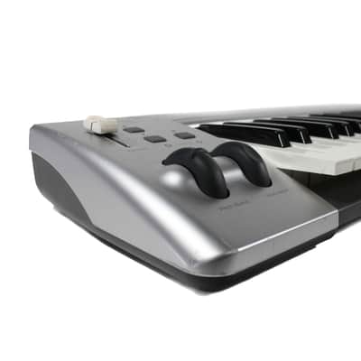 M-Audio KEYSTUDIO 49 MIDI CONTROLLER 49-Key image 3
