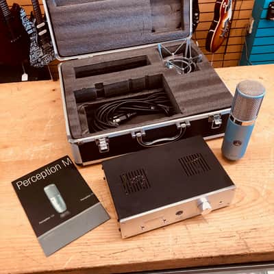 AKG Perception 820 Tube Microphone w/Power Source, Shockmount & Case image 2