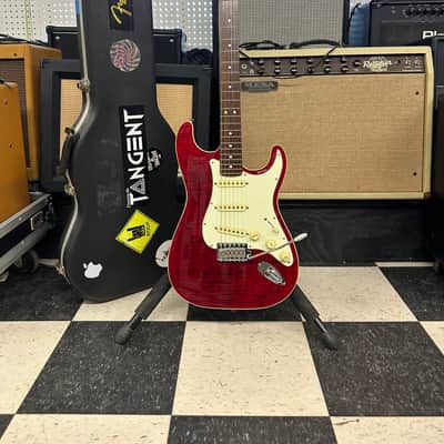 Fender Special Edition Aerodyne Classic Stratocaster MIJ - Crimson Red Transparent image 13