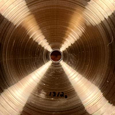 18" Paiste 2002 Novo China Cymbal 1312g *Video* image 5