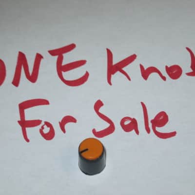 ONE lightly used / mostly very clean (top side has some short scratches) genuine Boss DF-2 KNOB, fits split shaft shaft (stem) mid 1980s - early 1990s - TOP: orange with black marker // SIDEs: black // hard plastic (NO pedal / NO other items) image 1