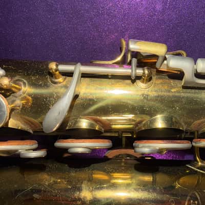 Buescher Aristocrat Tenor Saxophone - Lacquer image 13