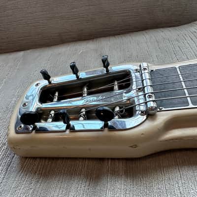 Fender "Champ" 6-String Lap Steel 1963 image 10