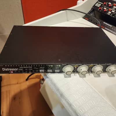 Empirical Labs EL8-X Distressor with British Mode 2010s - Black image 2